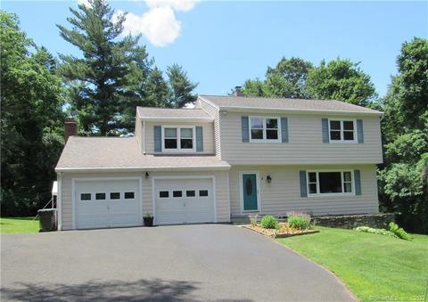 4 Spruce Dr, Brookfield, CT 06804 photo 1