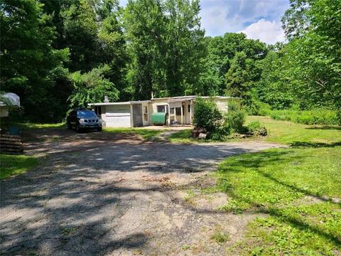 180 Moosup Pond Rd, Plainfield, CT 06239 photo 1