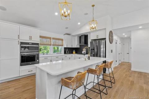 66 Todd Dr S, North Haven, CT 06473