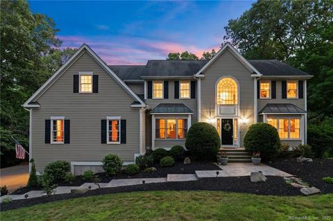 4 Clapboard Ridge Rd, Newtown, CT 06482 photo 1