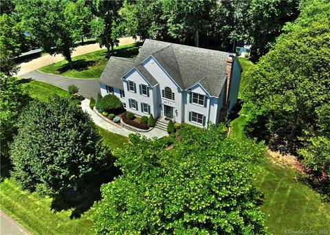 5 Vail Ct, Trumbull, CT 06611 photo 1