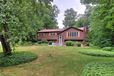 23 Leighton Ct, North Haven, CT 06473