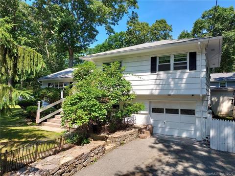 4 Foxcroft Rd, East Lyme, CT 06357 photo 1