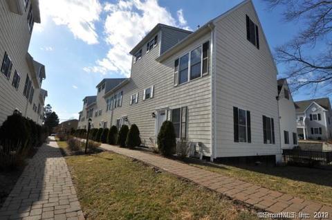 40 Stuart Ave #E, Norwalk, CT 06850 photo 1