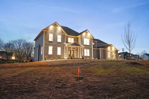 43 Stallion Dr, Glastonbury, CT 06033