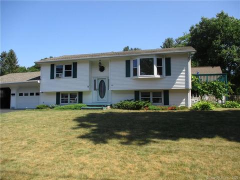 22 James St E, Putnam, CT 06260 photo 1