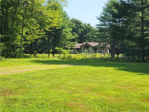 330 Chestnut Hill Rd, Killingly, CT 06241 photo 1