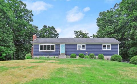 4 Fir Tree Ln, Newtown, CT 06482 photo 1