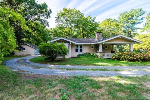 1083 Long Cove Rd, Ledyard, CT 06335