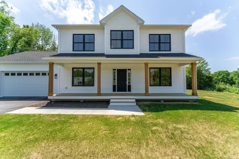 1 Abbey Rd, Ledyard, CT 06339