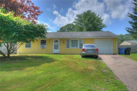 13 Robin Ln, Ledyard, CT 06339 photo 1