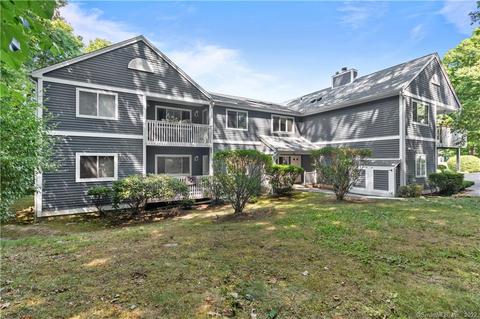 304 Fairmount Dr #B, Monroe, CT 06468 photo 1