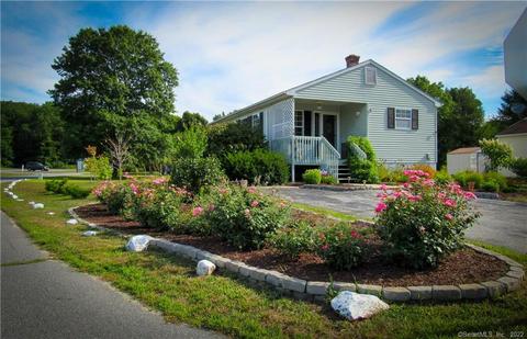 18 Colonial Rd, Plainfield, CT 06374 photo 1