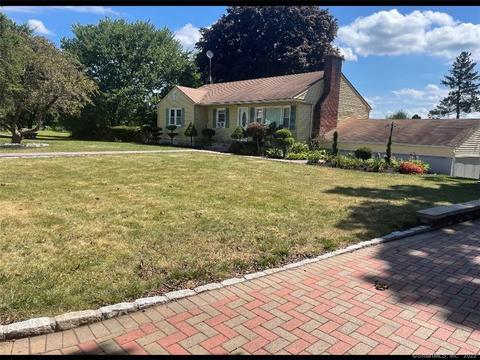 40 Leigus Rd, Wallingford, CT 06492 photo 1