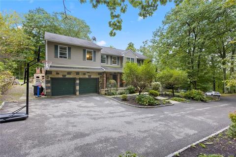 111 40 Acre Mountain Rd, Danbury, CT 06811