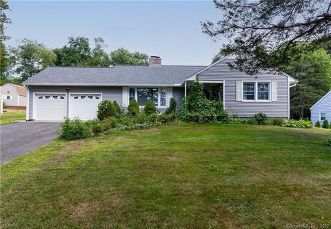 4 Mohawk Dr, Wolcott, CT 06716 photo 1
