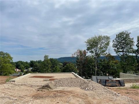 263 Williams St, Meriden, CT 06450