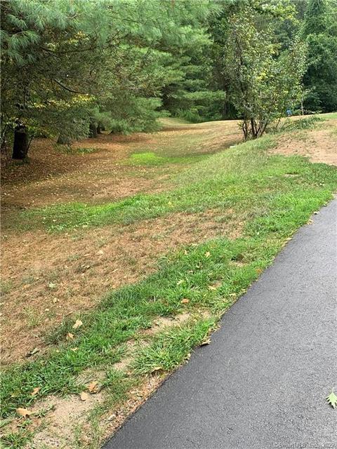 9 Vale Rd # -a, Brookfield, CT 06804