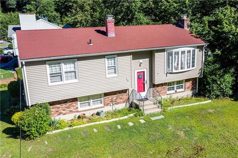 96 Pinecrest Dr, Waterbury, CT 06708 photo 1