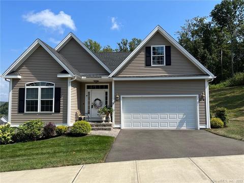 114 Summer Ln #18, North Haven, CT 06473