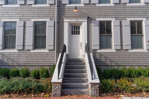 42 Forest St #5, New Canaan, CT 06840