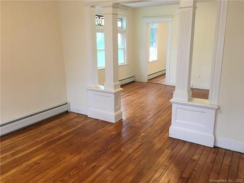 233 Alex St, Bridgeport, CT 06607 photo 1