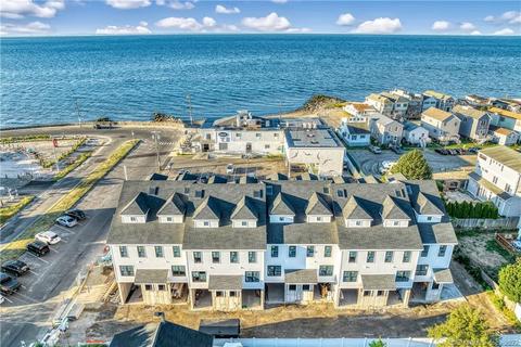 55 Washington Pkwy #5, Stratford, CT 06615