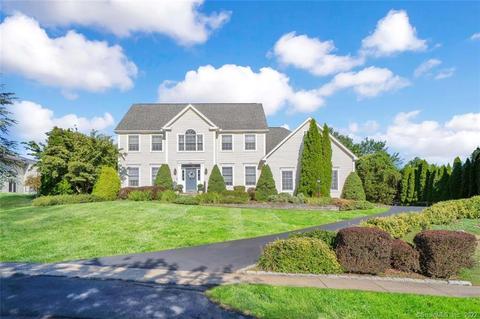 8 Jennifer Dr, North Haven, CT 06473
