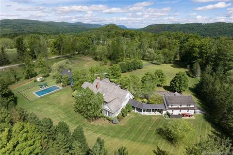 235 Farnum Rd, Lakeville, CT 06039