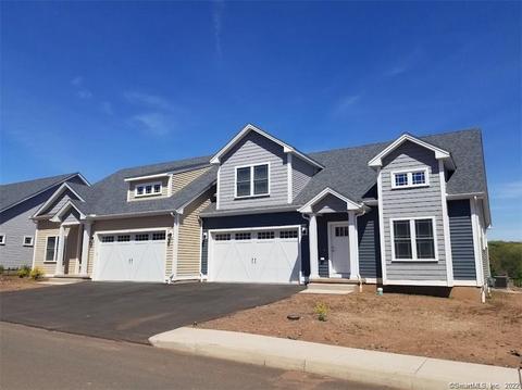 26 Lombard Cir #9, North Haven, CT 06473