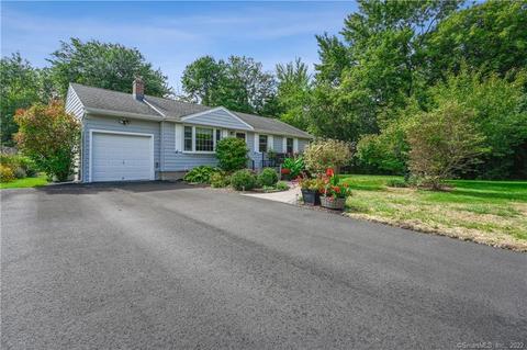 135 Robbins Dr, Wethersfield, CT 06109 photo 1