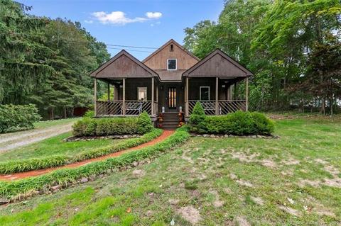 78 Old Post Rd, Clinton, CT 06413 photo 1