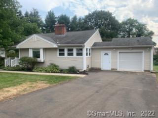 41 Weaver Cir, North Haven, CT 06473