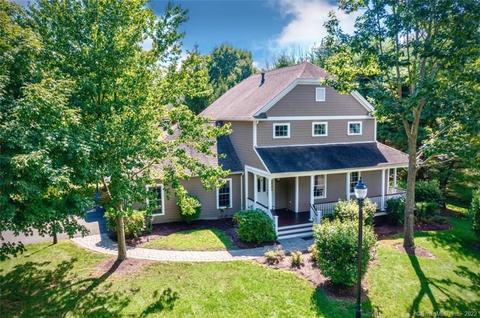 106 Periwinkle Dr #17, Middlebury, CT 06762