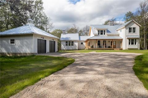 207 Kenmont Rd, Kent, CT 06785