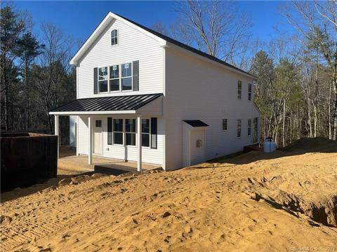 39 Jordan Ln, Colchester, CT 06415