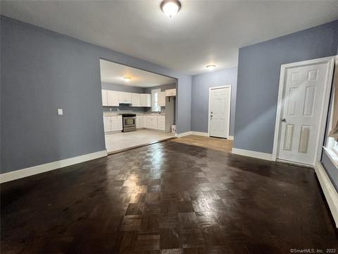 31 Johnson St, Waterbury, CT 06710