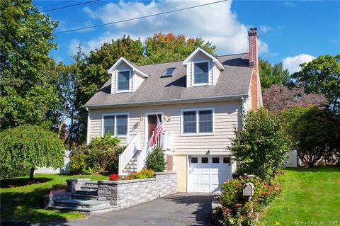 20 Devon Ave, Norwalk, CT 06850 photo 1