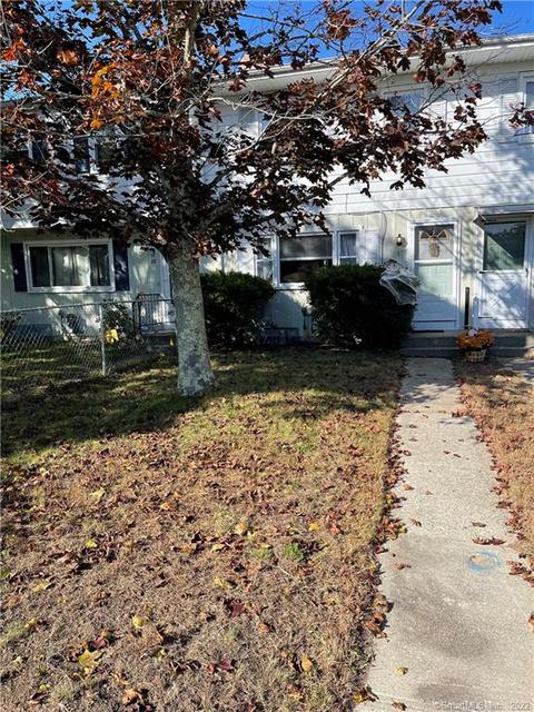 18 Easy St, Plainfield, CT 06374 photo 1