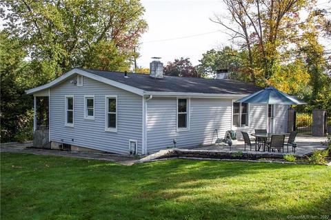 63 Capitol Dr, Sandy Hook, CT 06482 photo 1