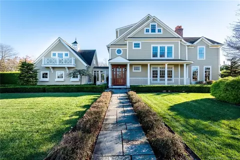 14 Rackett Ln, Essex, CT 06426
