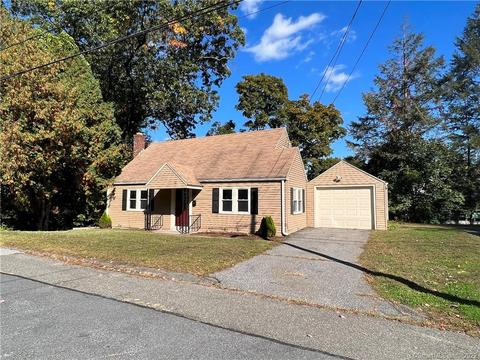 92 Spring St, Torrington, CT 06790 photo 1