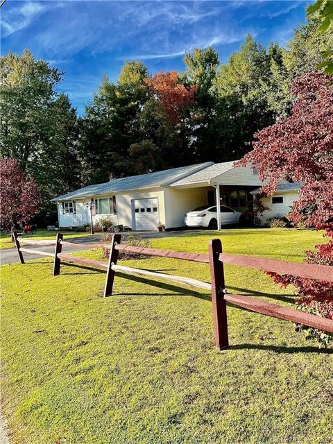 18 Pine St, Plainfield, CT 06374 photo 1