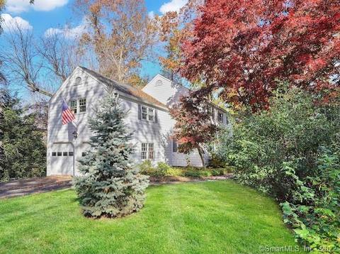 8 Lincoln Dr, Wallingford, CT 06492 photo 1