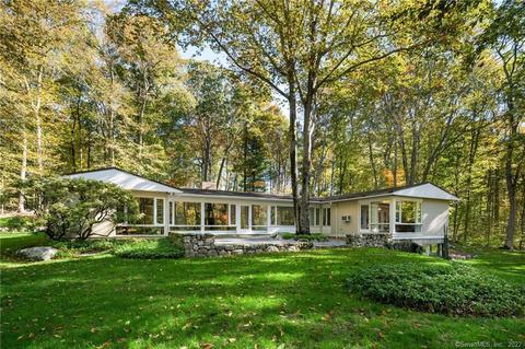 154 Indian Rock Rd, New Canaan, CT 06840