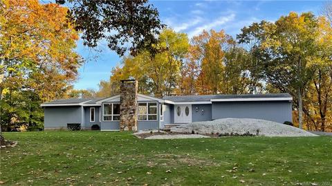 202 Skinner Ln, Hebron, CT 06248 photo 1