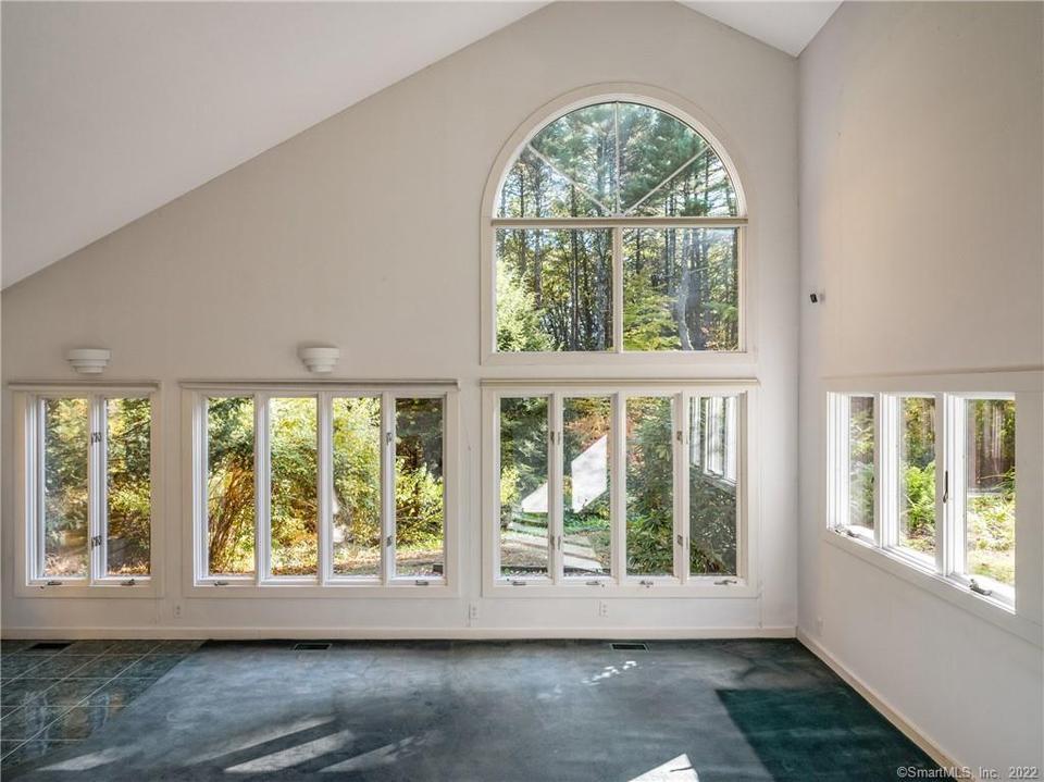 104 W Avon Rd, Avon, CT 06001 31 Photos Movoto