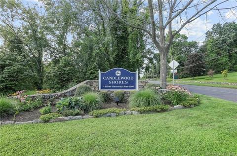 75 S Lake Shore Dr, Brookfield, CT 06804