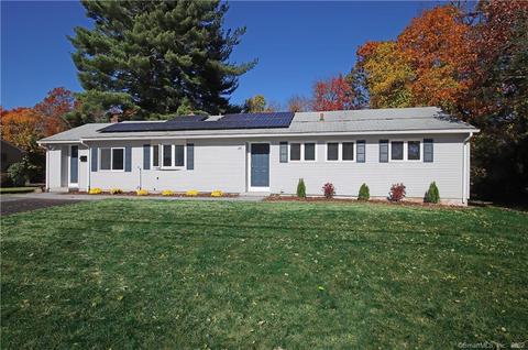 26 Harrison St, Windsor Locks, CT 06096 photo 1