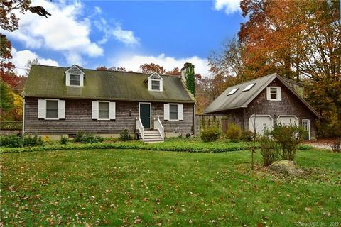 5 Janes Ln, Clinton, CT 06413